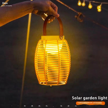 Lumières de jardin solaires en bambou tissées avec bougies LED