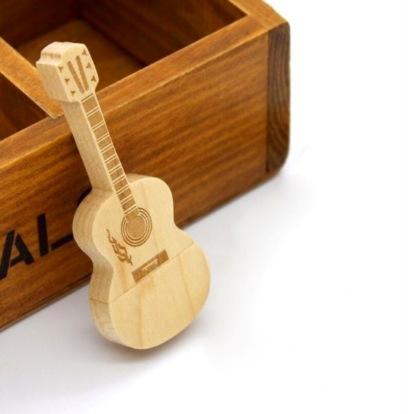 BambUSB™ Llave USB Bamboo + Logo + Caja + Datos